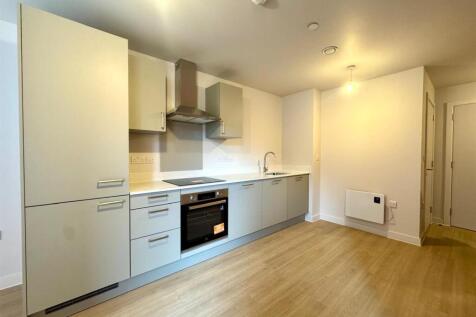 Kitchen pic 2.jpeg
