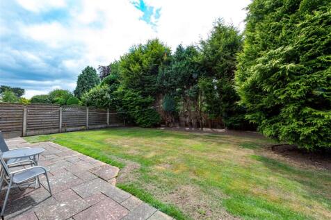 1 Saxon Court-garden1.jpg