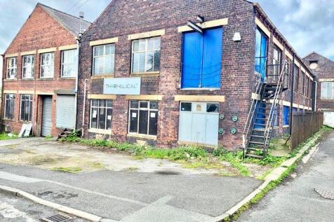 Industrial Development to rent in cleckheaton
