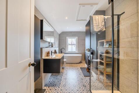 Yorke Road -Bathroom.jpg