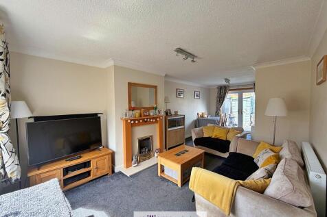 Living Room / Dining Room