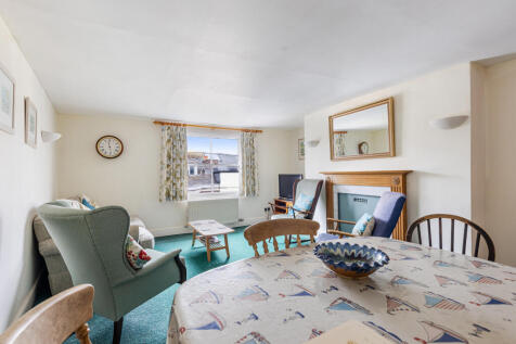 A11 - Flat 3 Hamilton Court Kingsbridge - 260428