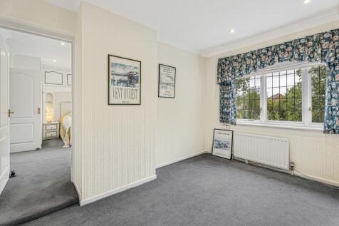 Bedroom/Dressing Room