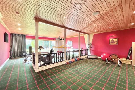 5 bed, 3 bath Detached Bungalow in Glasgow - Photo 21