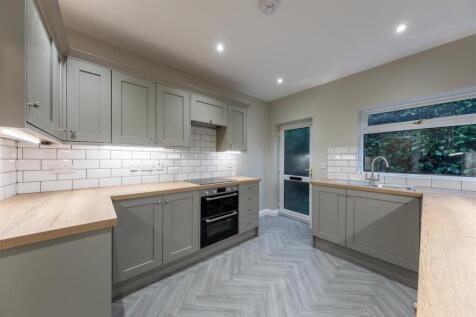 17 Station Road-001.jpg