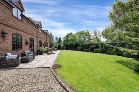 August Lodge PH-16.jpg