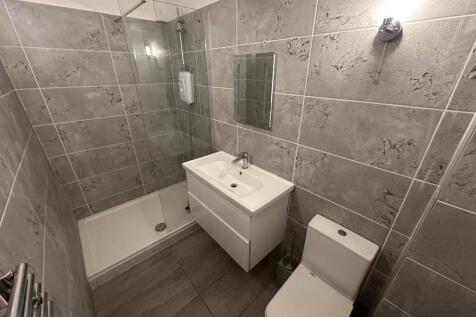 1 Bedroom Flat in WF1 3QA
