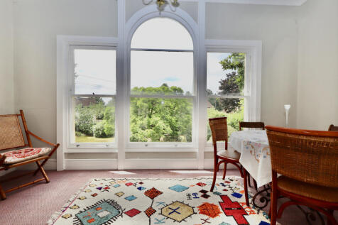 Garden room in the main building