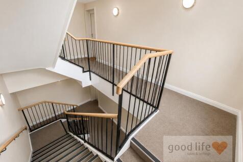20260801_171655793_iOS40a aylesford mews.jpg