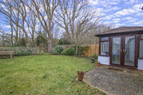 Peaceful garden by the conservatory.jpg