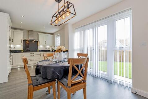 Impressive Dining Kitchen
