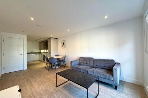 Lounge pic 2.jpeg