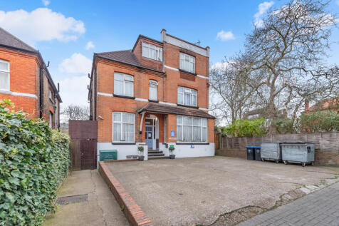 30 Chatsworth Road, Kilburn, London, NW2 4BS