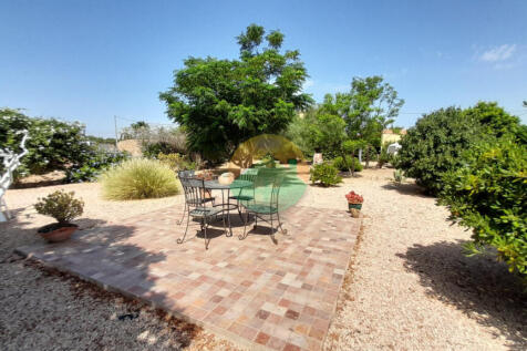 3 Bedroom Semi-Detached For Sale-PIN21-7