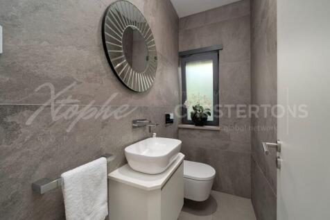 The Crest Fully Renovated 5 bed Villa For Sale (52)