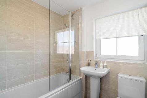 Bathroom in 3 bedroom Meldrum house type