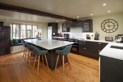 Kitchen / Breakfast Room