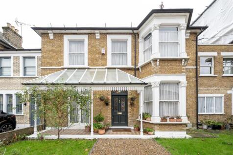 Windsor Road, E7