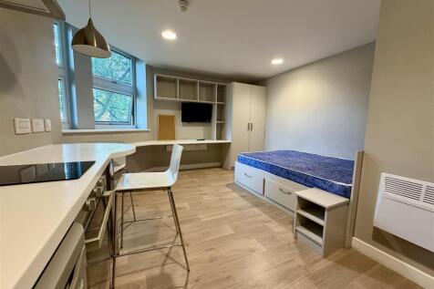 Full Room Pic 1.jpeg