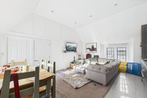Kitchen/Living Area