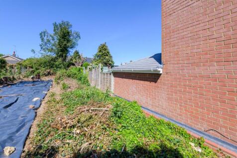15 Fern Road-11-HDR.jpg