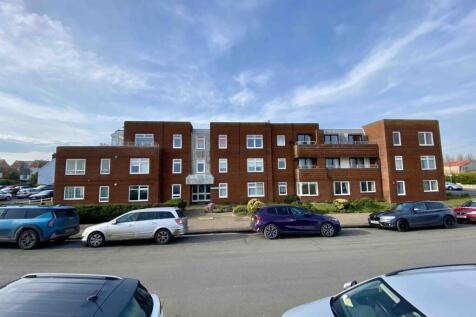1 Bedroom Ground Floor Apartment for Sale