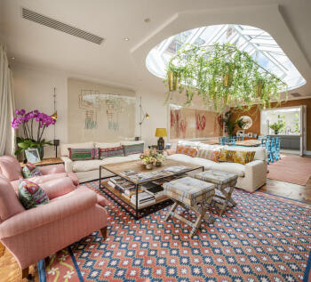 10 bed, 10 bath Detached in London - Photo 8