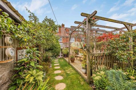 59 Woodfield Avenue, Drayton-Small-PorticoMarketin