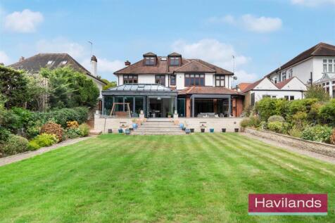 Eversley Crescent-37.jpg
