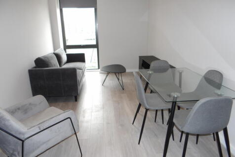 ** Zero Deposit Guarantee Available **
Available From 25th Septemeber. We have a bright spacious one bedroom fully furnished apartment in the popular Park Central Devlopment! Just a short walk to Live