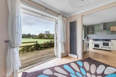 Decking area view/ dining room