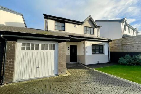 3 Bedroom House in LL32 8BA