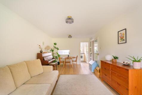 1ACSP - Sitting Room A.jpg