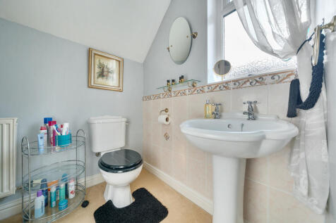 En Suite Bathroom