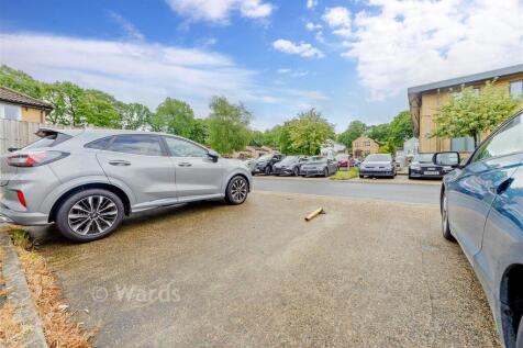 Driveway/Parking