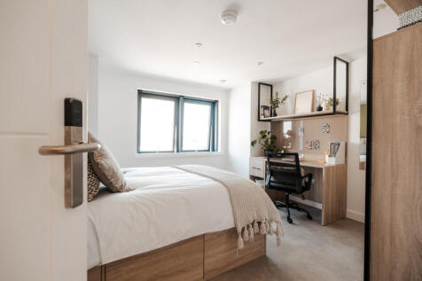 YourTRIBE Deptford offers boutique student living with 2-4 bed apartments, fewer flatmates and more space. Expect underfloor heating, spa-style bathrooms and fully equipped kitchens. Premium shared sp