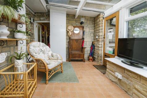 Bramleys Estate Agents - Pinfold Lane - Fixby (66)