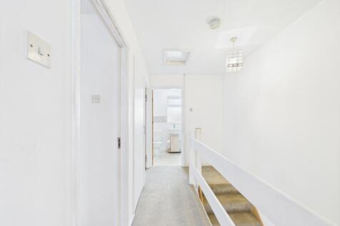 CAM02023G0-PR0145-STILL005