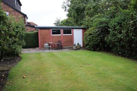 2 bed, 1 bath Detached in Manchester - Photo 16
