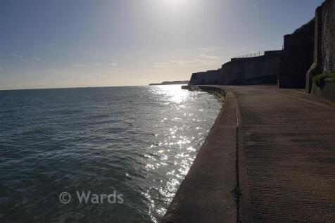 Sea Views/Prom