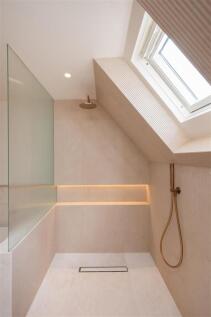 Flat 5 Walton House Hi-26.jpg