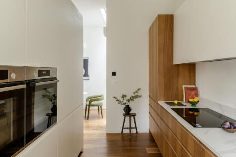 308042 - 20250902-TMH_NETHERHALL-GDNS-16_HI_RES...