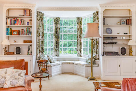 Detailed Living B...