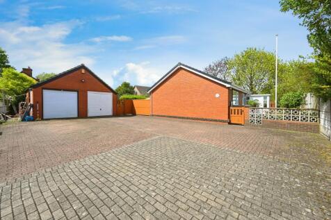 Semi Detached Garage