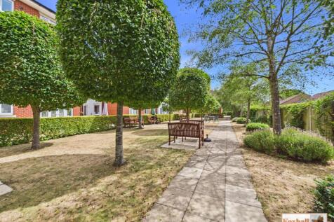Communal Areas & Gardens