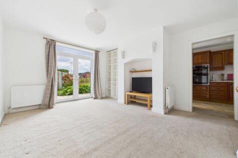 CAM02195G0-PR0086-STILL012