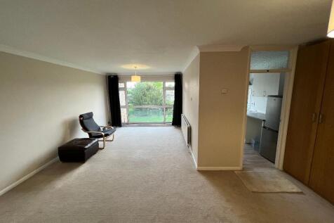 A recently refurbished first floor studio apartment situated in a quiet residential area. Comprising a hallway with full height storage cupboard, bright and spacious reception/bedroom with full width.