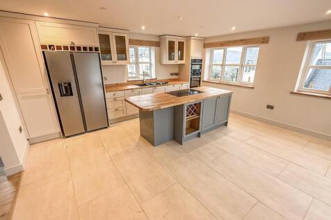 Kitchen/ Family Room
