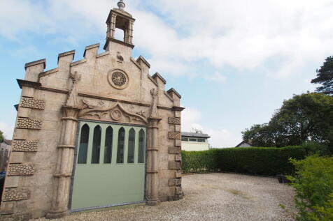 2-bed Detached Bungalow Mansionhouse Road – additional view