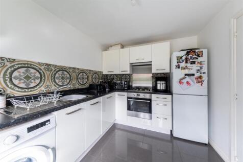 2 St James Court-001.jpg